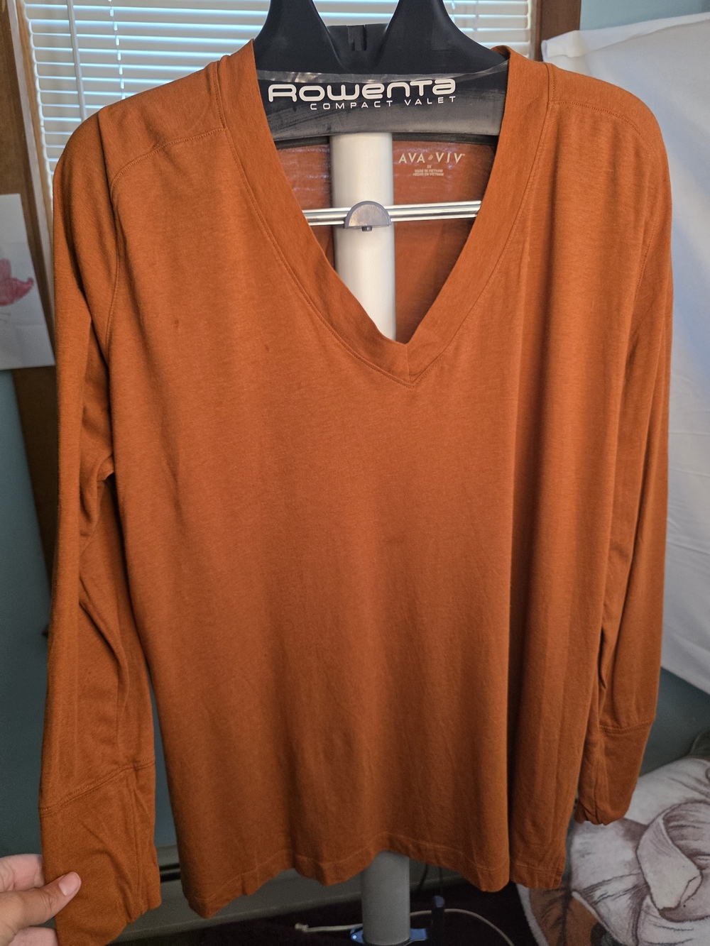 Ava & Viv Rust V-Neck Long Sleeve Top